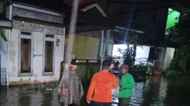 1.893 Rumah Terendam Banjir di Bogor Akibat Hujan Lebat Rabu Lalu - GenPI.co