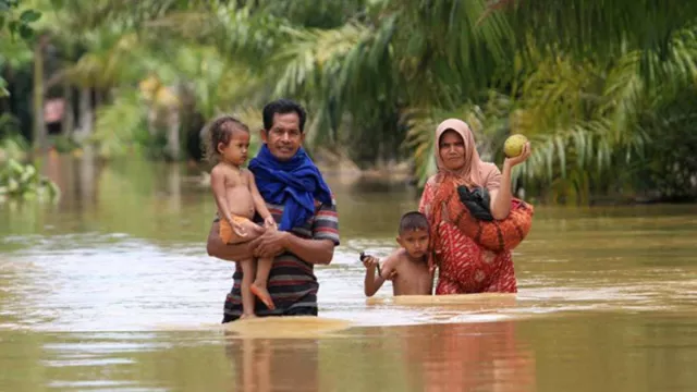 Banjir di Aceh Terjang 7 Kabupaten, Ratusan Orang Mengungsi - GenPI.co