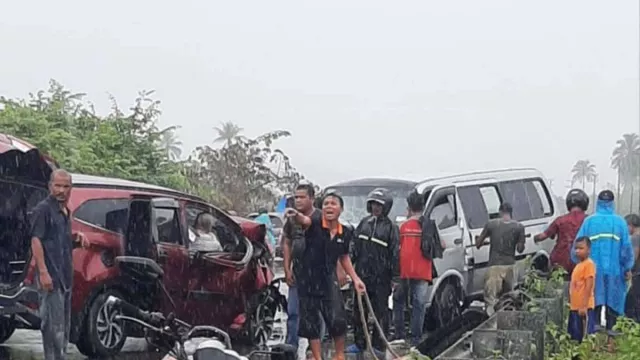 Polisi Dalami Penyebab Kecelakaan di Aceh Jaya Telan 6 Korban Tewas - GenPI.co