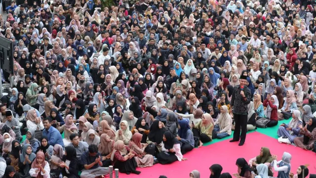 Elektabilitas Capres 2024: Ganjar Jauh Tinggalkan Prabowo, Anies Makin Jeblok - GenPI.co
