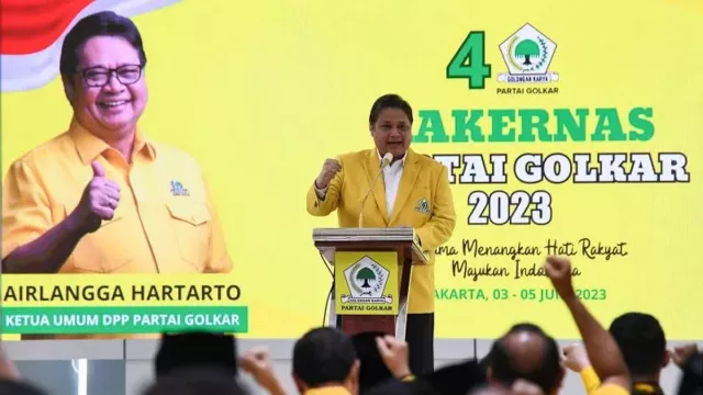 Politisi Golkar Yakin DPD Lompat Indah Dukung Munaslub Jika Airlangga Tersangka - GenPI.co