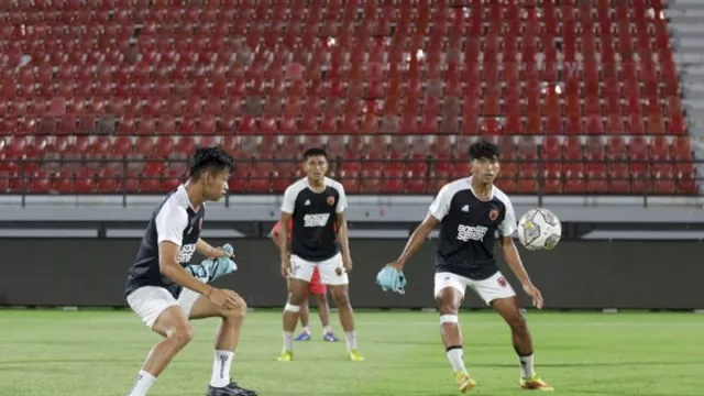 PSM Makassar vs Bali United: Serang, Terjang, Menang - GenPI.co