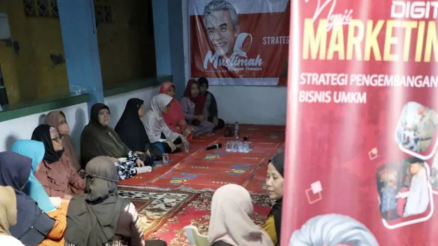 Bantu Ekonomi Warga, Muslimah Ganjar Pranowo Gelar Pelatihan Digital Marketing - GenPI.co