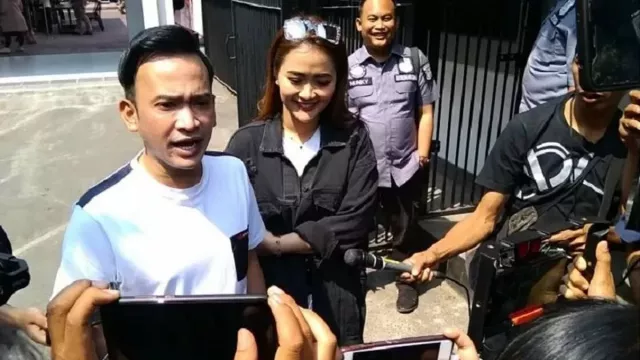 Gugat Cerai Sarwendah, Ruben Onsu Tidak Tuntut Hak Asuh Anak - GenPI.co