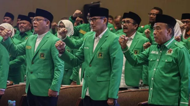 Partai Gerindra Cuek Sandiaga Uno Cawapres Ganjar Pranowo - GenPI.co