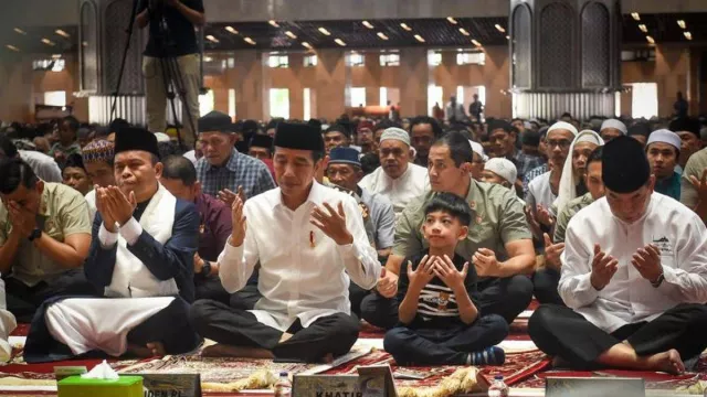 Rayakan Iduladha 2023, Jokowi Salat bersama Masyarakat di Yogyakarta - GenPI.co