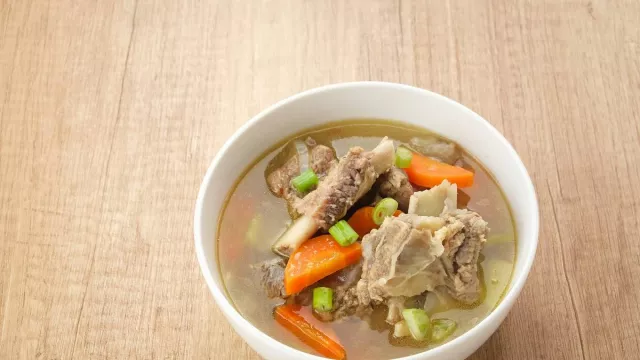 4 Khasiat Dahsyat Makan Sumsum Tulang Sapi, Rugi Kalau Tak Suka - GenPI.co 4 Khasiat Dahsyat Makan Sumsum Tulang Sapi, Rugi Kalau Tak Suka - GenPI.co