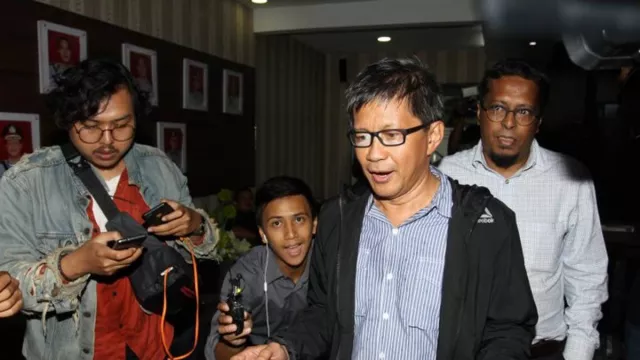 Rocky Gerung: Tahu Jokowi Melemah, Cak Imin Merapat ke Prabowo - GenPI.co