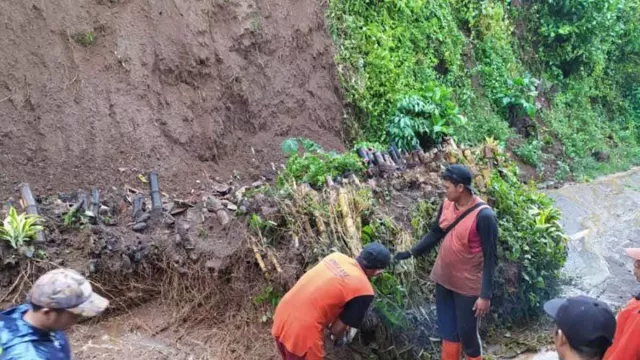 78 Bencana Terjadi Akibat Cuaca Ekstrem di Bali, Tanah Longsor hingga Banjir - GenPI.co