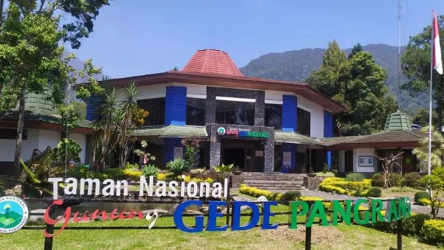 BB TNGGP Cianjur Buka Kembali Pendakian Gunung Gede Pangrango - GenPI.co