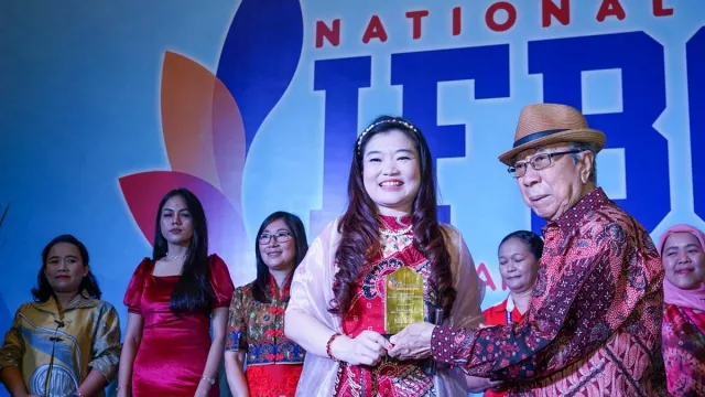 Pengusaha Anita Feng Dianugerahi Sebagai Srikandi Wirausaha Indonesia 2023 - GenPI.co