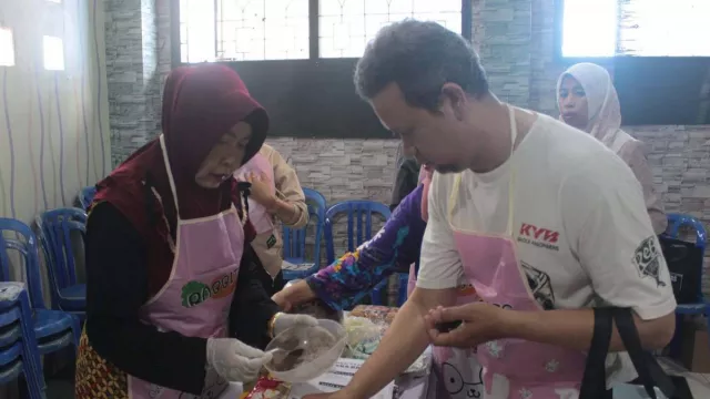 Mahasiswa Universitas Negeri Malang Bikin Produk Bumbu Tempe Multi Rasa - GenPI.co