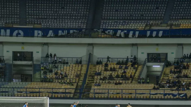 Pemain Baru Persib Bandung Levy Madinda Tak Sabar Gabung Tim - GenPI.co Pemain Baru Persib Bandung Levy Madinda Tak Sabar Gabung Tim - GenPI.co