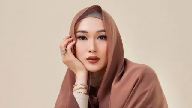 Rilis Single Terbaru, Penampilan Shella O Lebih Tertutup dengan Hijab - GenPI.co