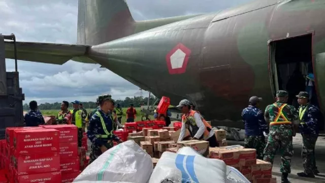 Faktor Cuaca Hambat Pengiriman Bantuan ke Warga Distrik Agandugume Papua Tengah - GenPI.co