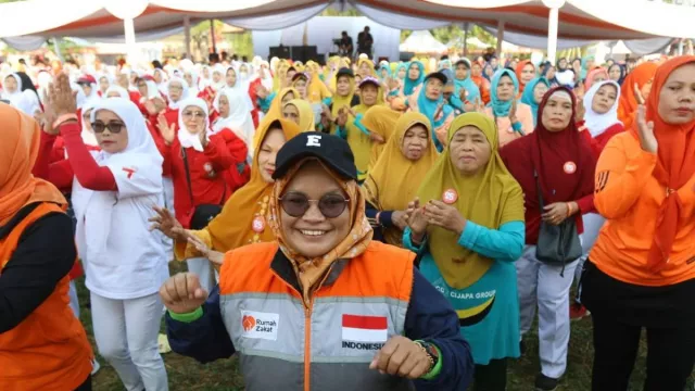 Rumah Zakat Pecahkan Rekor Muri Senam Lansia, 16 Ribu Peserta Tetap Sehat dan Aktif - GenPI.co