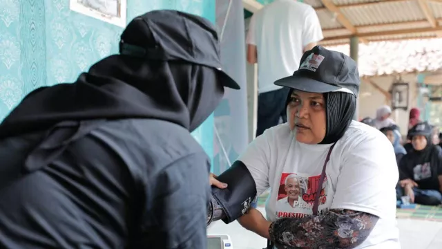 Manuver Mulia KST Dukung Ganjar, Gelar Cek Kesehatan Gratis ke Lansia - GenPI.co