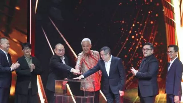 Raih Penghargaan Indonesia Awards 2023, Ganjar Pranowo dan Shin Tae Yong Kaget - GenPI.co