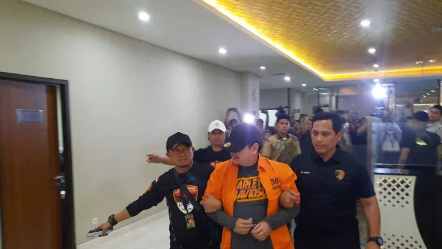 Bareskrim Polri Menangkap Dito Mahendra saat Liburan di Bali - GenPI.co