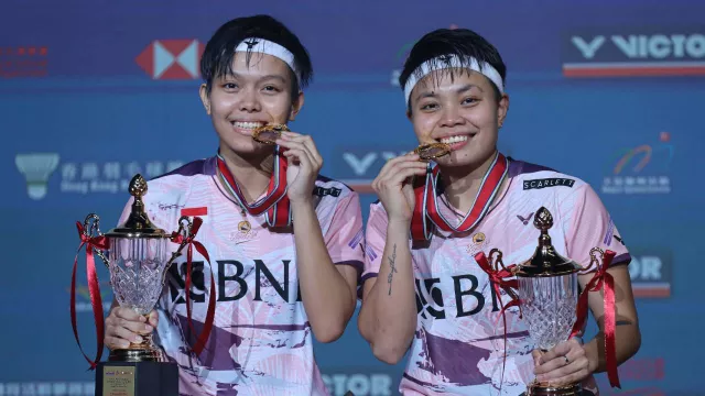 Medali Perak Kejuaraan Dunia Milik Apriyani/Fadia Masuk Sejarah BWF - GenPI.co