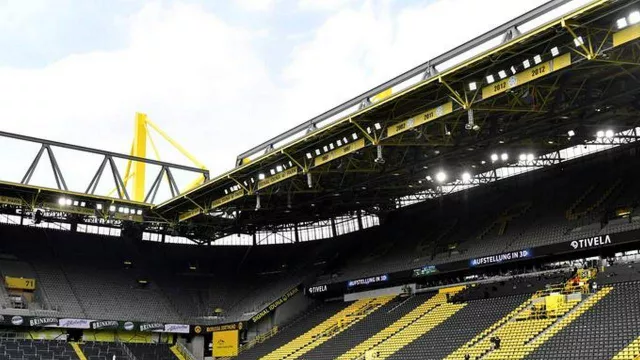 Link Live Streaming Liga Champions: Borussia Dortmund vs AC Milan - GenPI.co