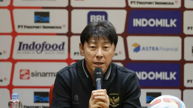 Masuk Grup Sulit di Piala Asia 2023, Shin Tae Yong: Target 16 Besar - GenPI.co