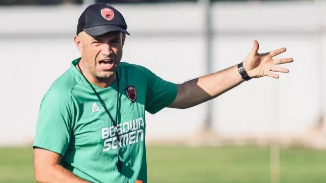 Akhiri Paceklik Kemenangan, Pelatih PSM Makassar Ungkap Rahasianya - GenPI.co Akhiri Paceklik Kemenangan, Pelatih PSM Makassar Ungkap Rahasianya - GenPI.co