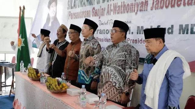 Dukung Ganjar Pranowo-Mahfud MD, Pagarwaja Beber Alasannya - GenPI.co