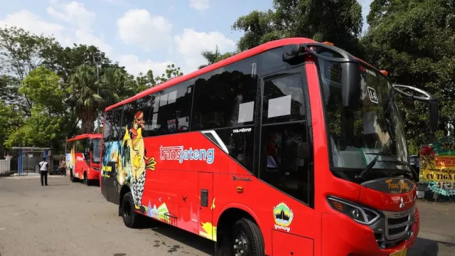 Makin Mudah Bepergian di Jawa Tengah! Ini Jadwal Rute dan Tarif Bus Trans Jateng - GenPI.co