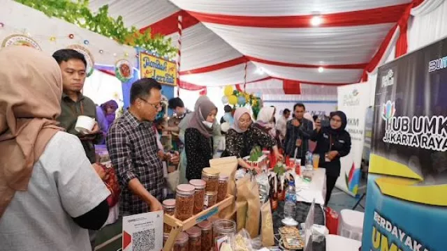 Bazar HLN ke-78 PLN UID Jakarta Raya Meriah, Produk UMKM Laris Manis - GenPI.co