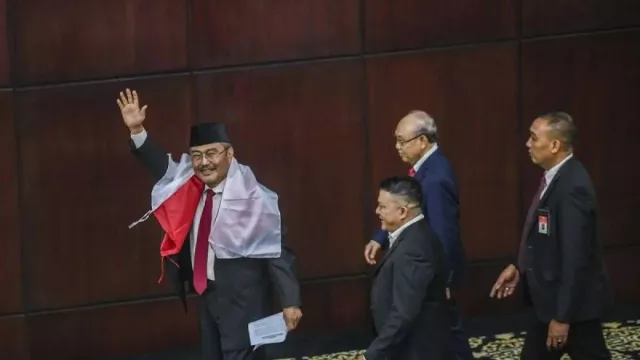 Putusan MKMK: Sanksi Anwar Usman Pemberhentian dari Jabatan Ketua MK - GenPI.co