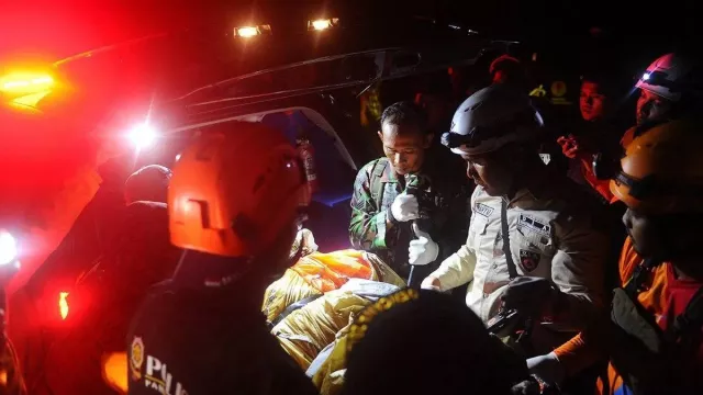 2 Pesawat Jatuh di Pasuruan, Seluruh Korban Ditemukan Meninggal Dunia - GenPI.co