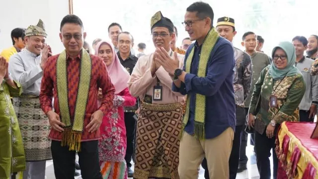 Isi Kuliah Umum di Pontianak, Sandiaga Uno Beberkan Pentingnya Transformasi Sektor Usaha - GenPI.co