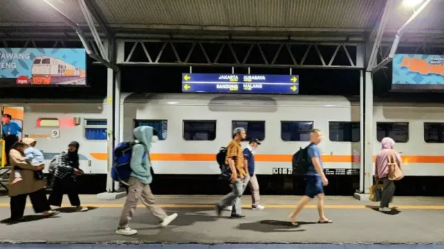 Libur Natal dan Tahun Baru, Daop 4 Semarang Jalankan 33 Kereta Api - GenPI.co