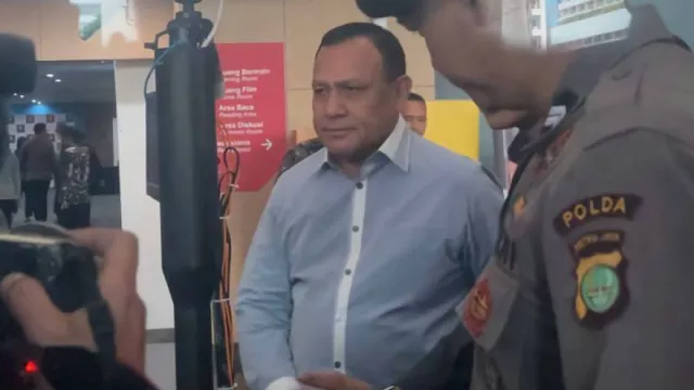 Firli Bahuri Ogah Bicara Seusai Menjalani Klarifikasi Dewas KPK - GenPI.co