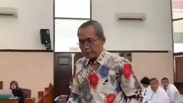 Alexander Marwata Respons soal Permintaan Firli Bahuri Jadi Saksi Meringankan - GenPI.co