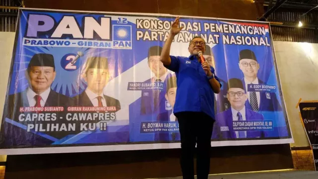 Sebut Jokowi Bagian dari PAN, Zulkifli Hasan: Keluarga Kok Pakai KTA - GenPI.co
