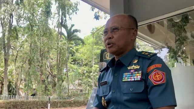 Mayor Teddy Hadir di Debat Capres, Kapuspen TNI: Dia Menjalankan Tugas - GenPI.co