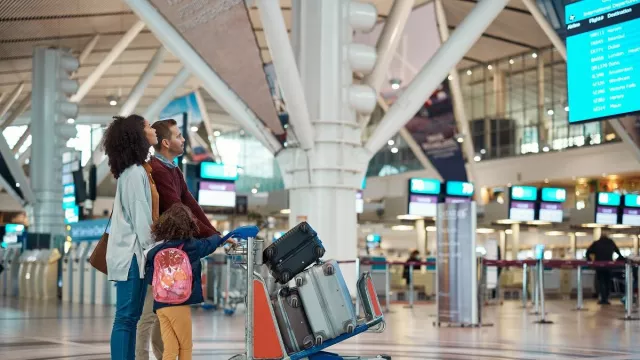5 Bandara di Dunia yang Paling Membuat Wisatawan Stres - GenPI.co