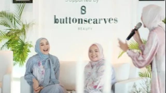 HijabChic Gandeng Tiqasya, Koleksi Terbaru Terinspirasi Cerita Keluarga - GenPI.co