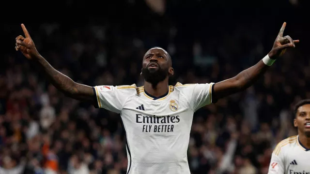Naik ke Puncak Klasemen LaLiga Spanyol, Real Madrid Makan Tumbal - GenPI.co Naik ke Puncak Klasemen LaLiga Spanyol, Real Madrid Makan Tumbal - GenPI.co