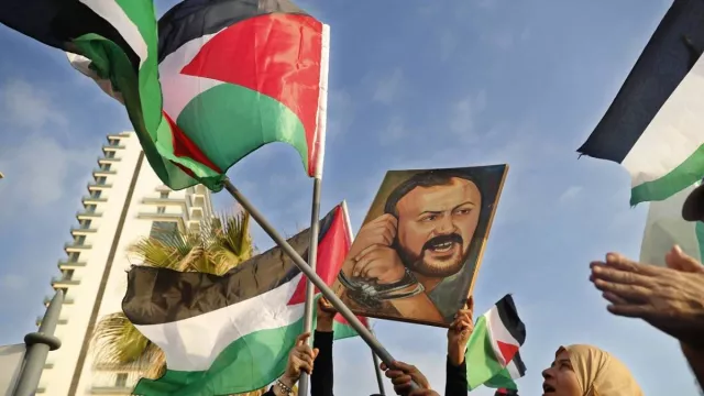 Hamas Desak Israel Bebaskan Marwan Barghouti, Dipandang Tokoh Pemersatu Palestina - GenPI.co