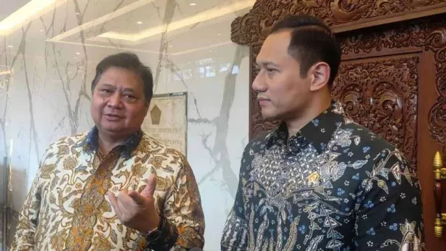 Soal Peran Jokowi dalam Pemerintahan Jika Prabowo Presiden, Golkar: Tunggu Saja - GenPI.co