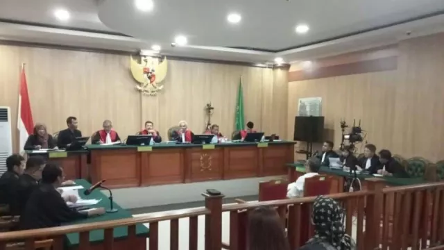 Penyuap Gubernur Nonaktif Maluku Utara Abdul Ghani Kasuba Jalani Sidang di Ternate - GenPI.co