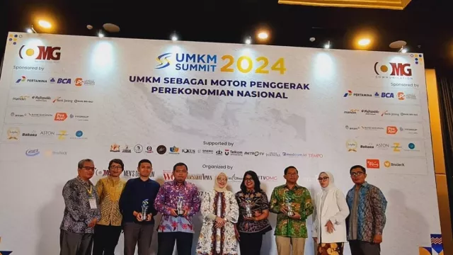 Pos Indonesia Raih Penghargaan Mitra UMKM Bidang Logistik - GenPI.co