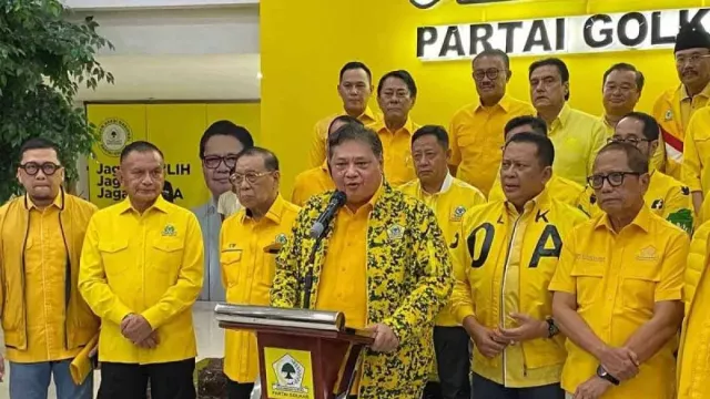 Airlangga Hartarto: Tidak Ada Skenario Rebut Kursi Ketua DPR RI - GenPI.co