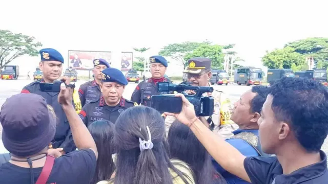 Polisi: Percobaan Pembakaran Kantor KPU Malra Karena Tak Puas Hasil Pemilu 2024 - GenPI.co