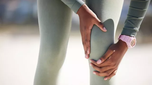 3 Penyebab Nyeri Lutut dan Cara Meredakannya - GenPI.co