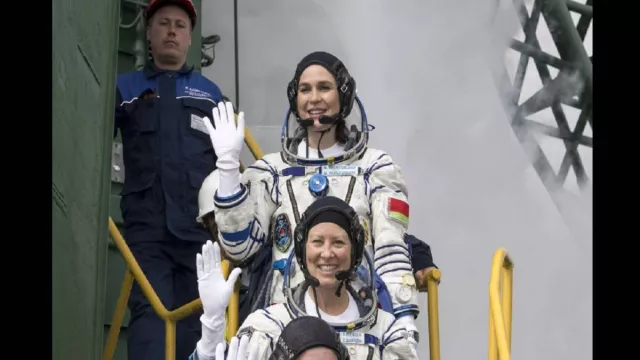 Roket Soyuz Rusia Bersama 3 Astronot Meluncur ke Stasiun Luar Angkasa Internasional - GenPI.co