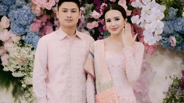 Pacaran 1 Tahun, Beby Tsabina Dilamar Rizki Natakusumah - GenPI.co Pacaran 1 Tahun, Beby Tsabina Dilamar Rizki Natakusumah - GenPI.co